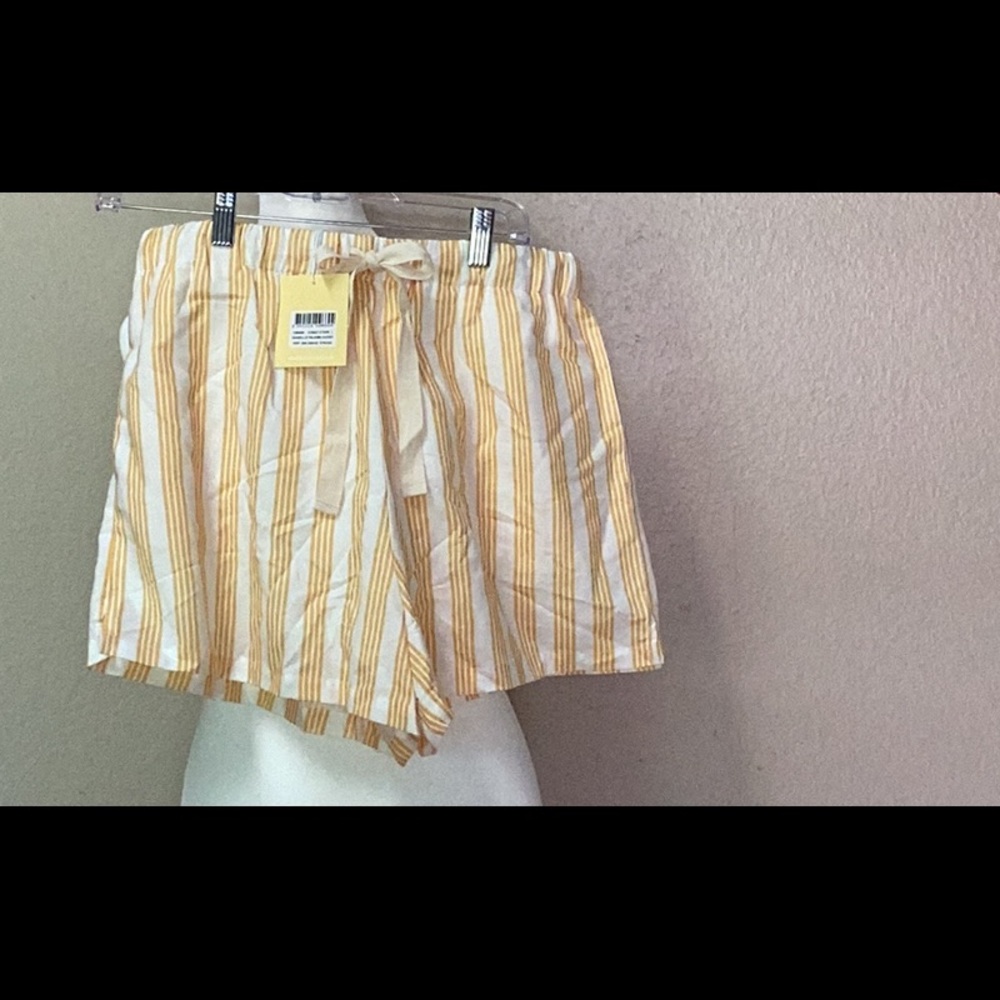 CHARLIE HOLIDAY Isabelle Shorts in Sunset Stripe